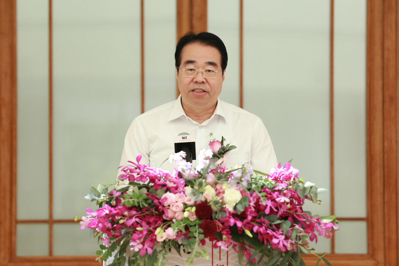 06中共中央统战部副部长许又声在展览开幕式上致辞