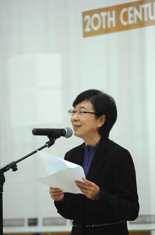 何香凝美术馆副馆长乐正维女士为展览开幕致辞