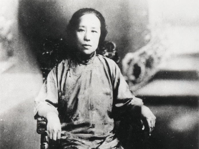 1928年,何香凝在上海寓所。 1928年,何香凝在上海寓所。